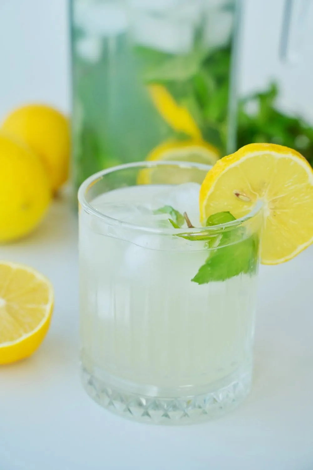 Classic Lemonade - Tales of Sweets